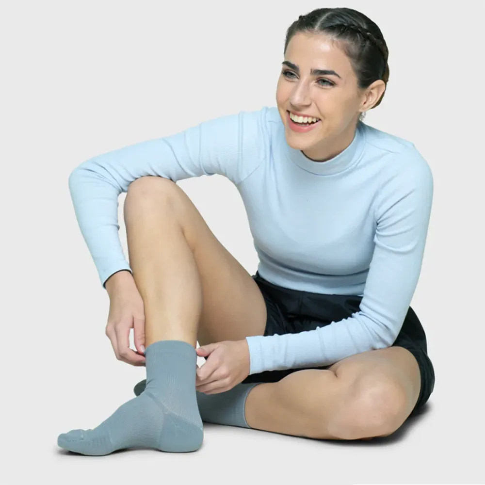 gifts-for-women-in-40s-apolla-socks