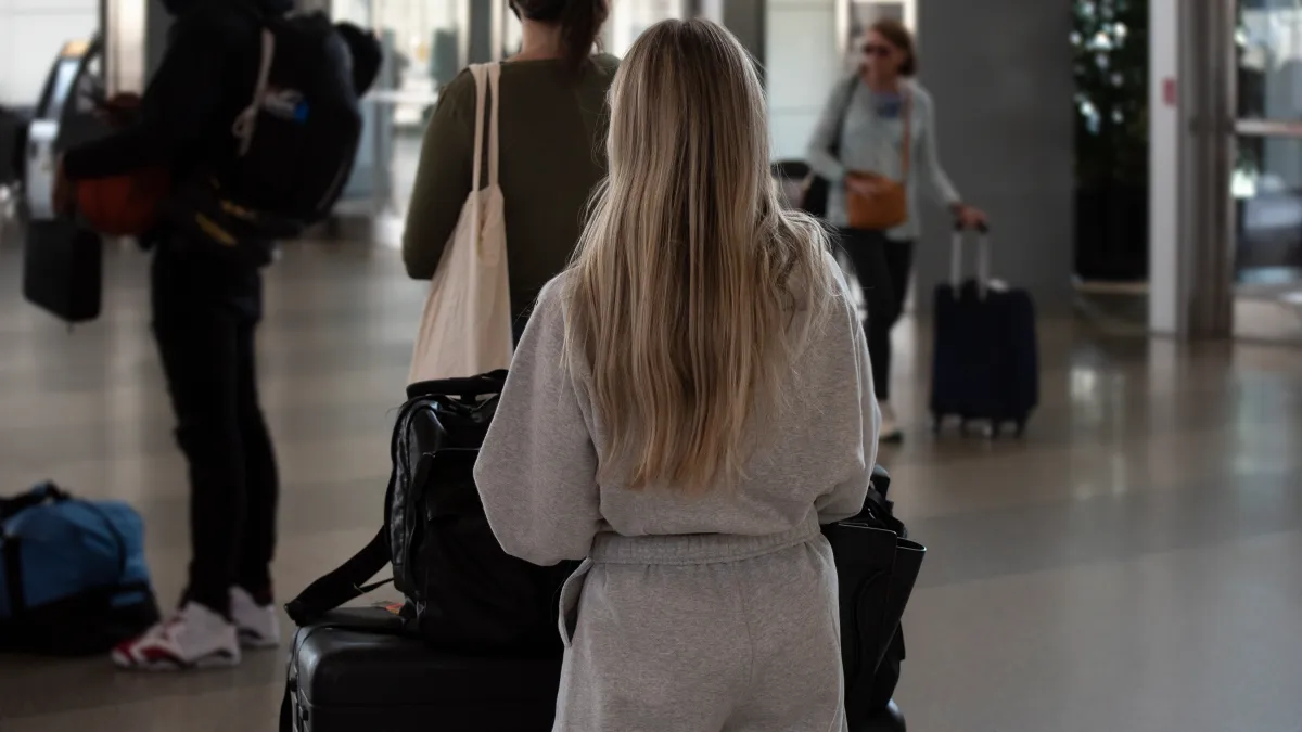 sweatpants travel style