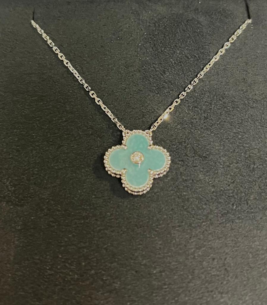 VCA Holiday Pendant 2023,Van Cleef & Arpels Holiday Pendant 2024