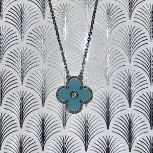 VCA Holiday Pendant 2023,Van Cleef & Arpels Holiday Pendant 2024