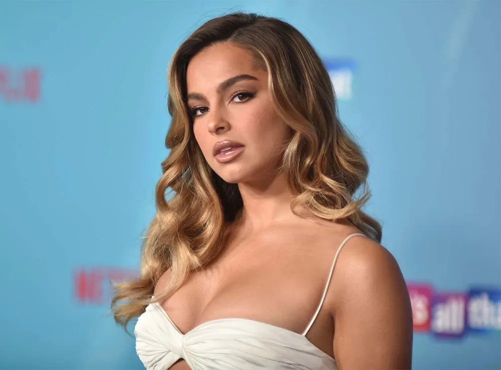 Addison Rae Is &lsquo;Embarrassed&rsquo; by Mom Sheri&rsquo;s Relationship With Yung Gravy, Dad