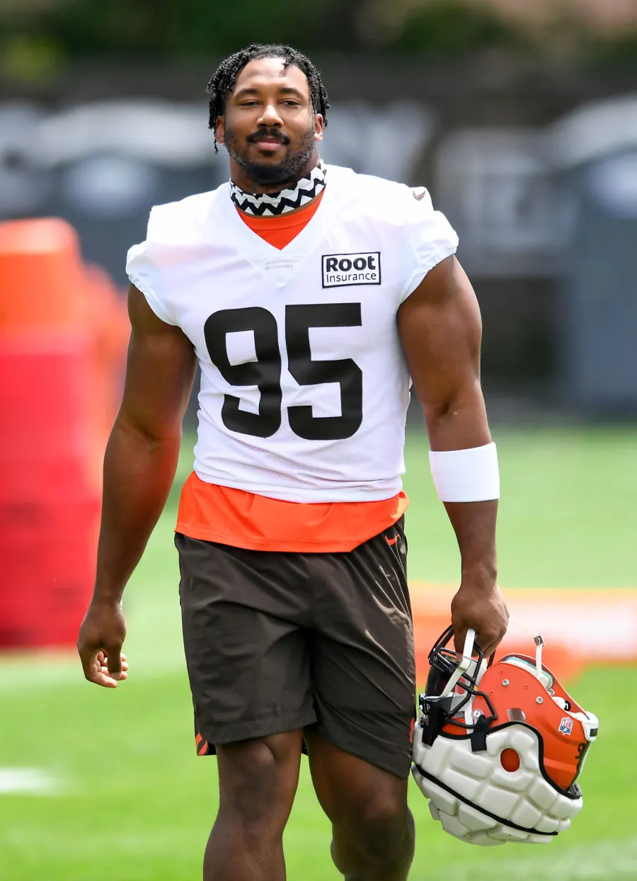 Cleveland Browns Player Myles Garrett Released From Hospital Following Car Crash