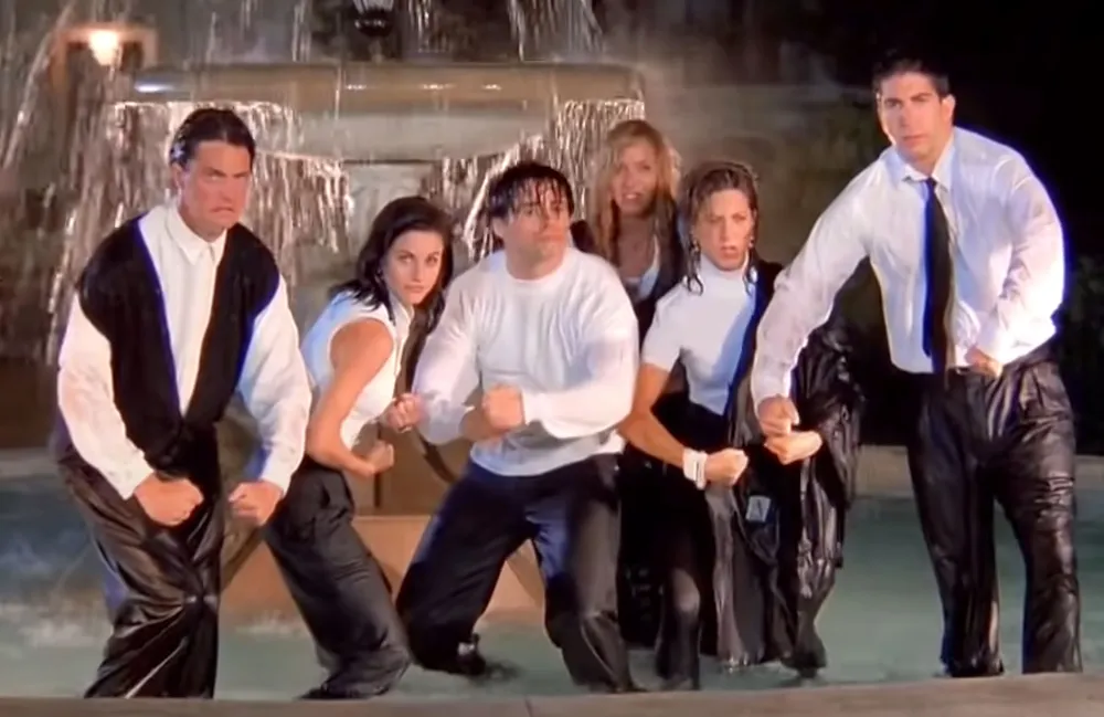 Courteney Cox Mocks Kanye West for Saying &lsquo;Friends&rsquo; Isn't Funny 2