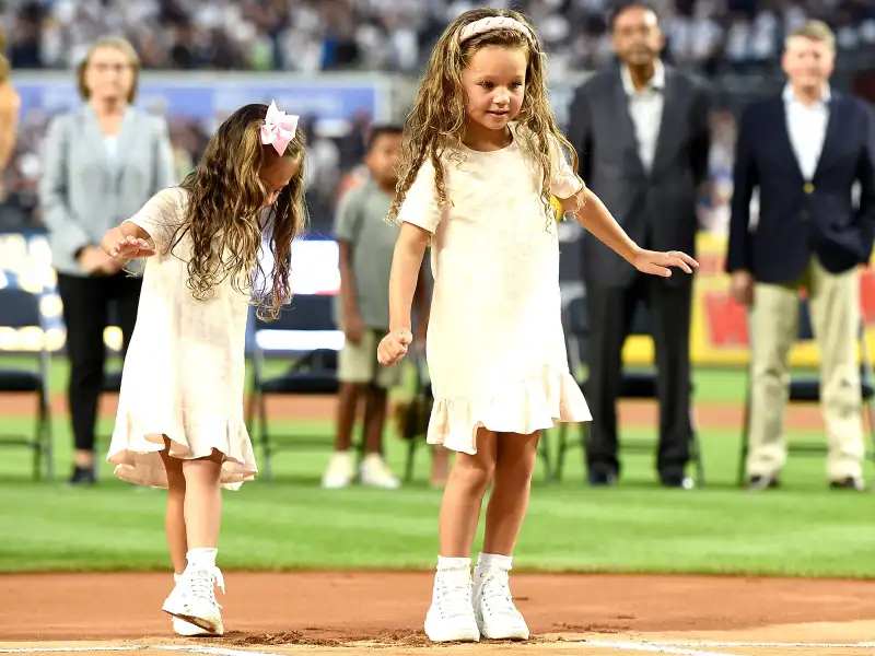 Derek Jeter, Wife Hannah Bring 3 Daughters to His Hall of Fame Induction
