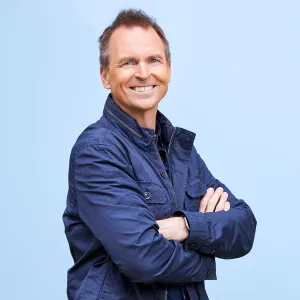 Feature Phil Keoghan Amazing Race Host Phil Keoghan Teases Season 34 Cast