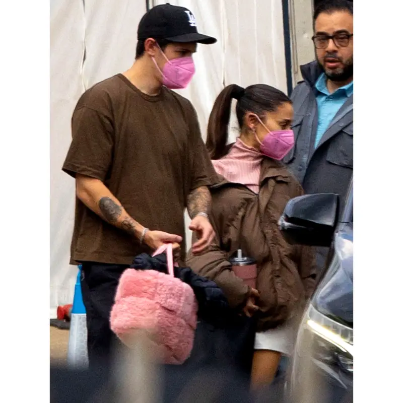 Gallery Update: Ariana Grande and Dalton Gomez’s Relationship Timeline