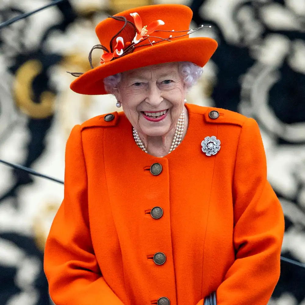 Harry and Meghan Traveling to Be With the Queen Amid Doctor's Concerns