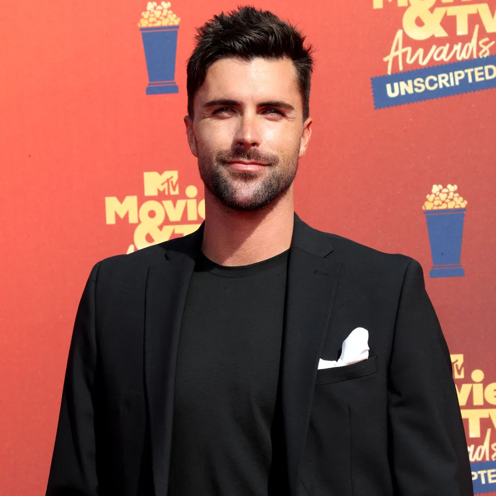 Jason Dishes on &lsquo;Selling the OC': Some Stars &lsquo;Really Don&rsquo;t Like Each Other