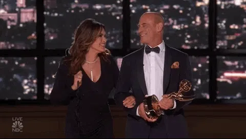Mariska Hargitay and Christopher Meloni Best Moments From the 2022 Emmys
