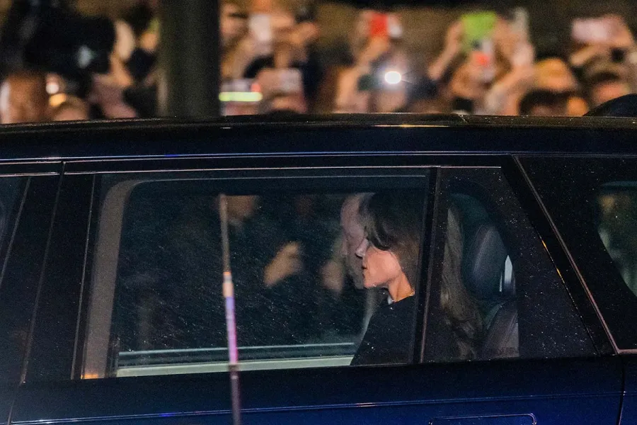 Meghan Markle and Prince Harry Join Royal Family to Receive Queen Elizabeth II’s Coffin at Buckingham Palace