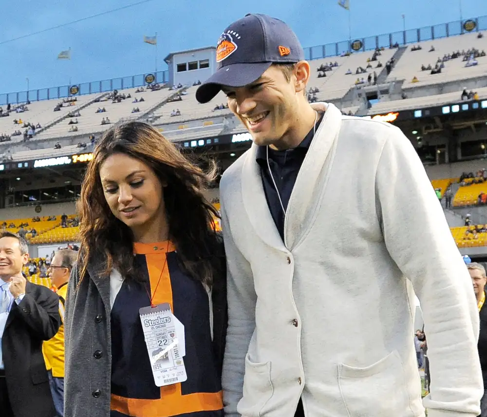 Mila-Kunis-Ashton-Kutcher-and-I-Started-Out-as-Casual-Sex-Buddies-Mila-Kunis-Ashton-Kutcher-2013