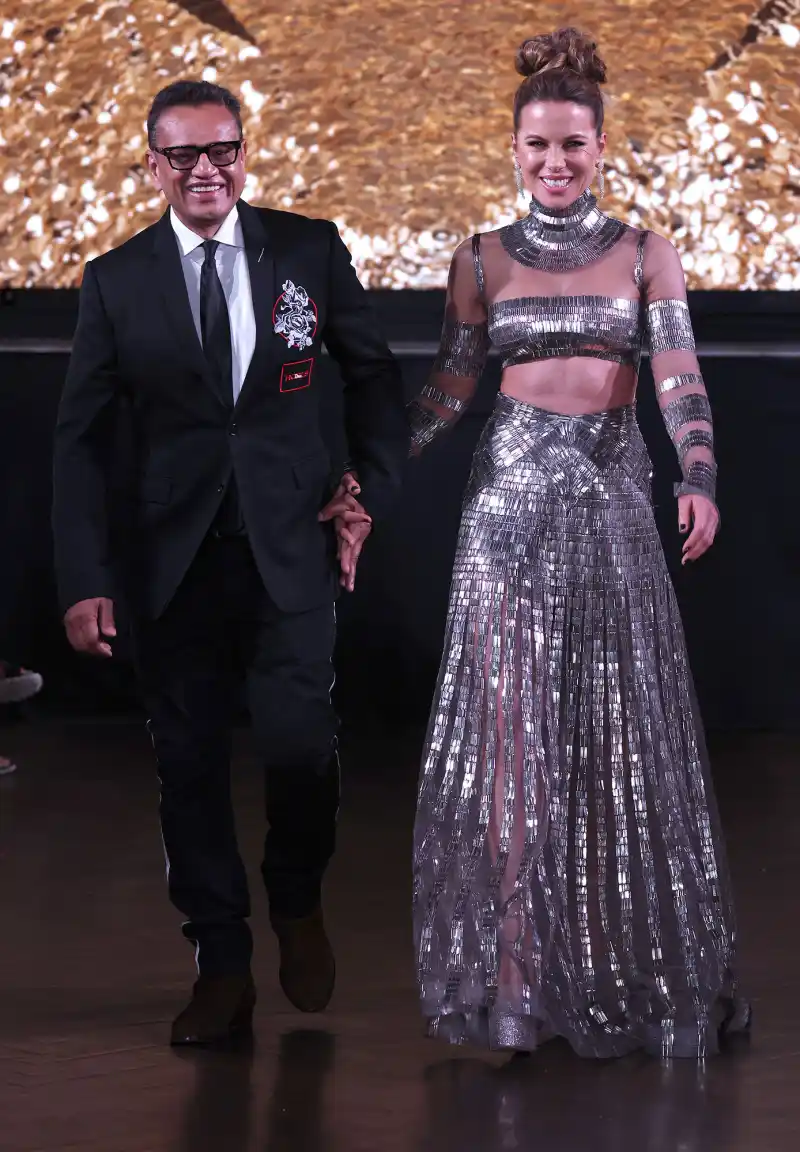 Naeem Khan and Kate Beckinsale Runway 7 Hot Pics