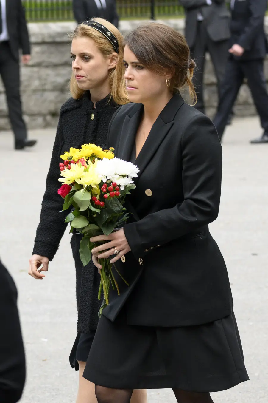 Princess Anne, Prince Andrew and Queen Elizabeth II's Grandchildren Visit Balmoral Tribute: Photos