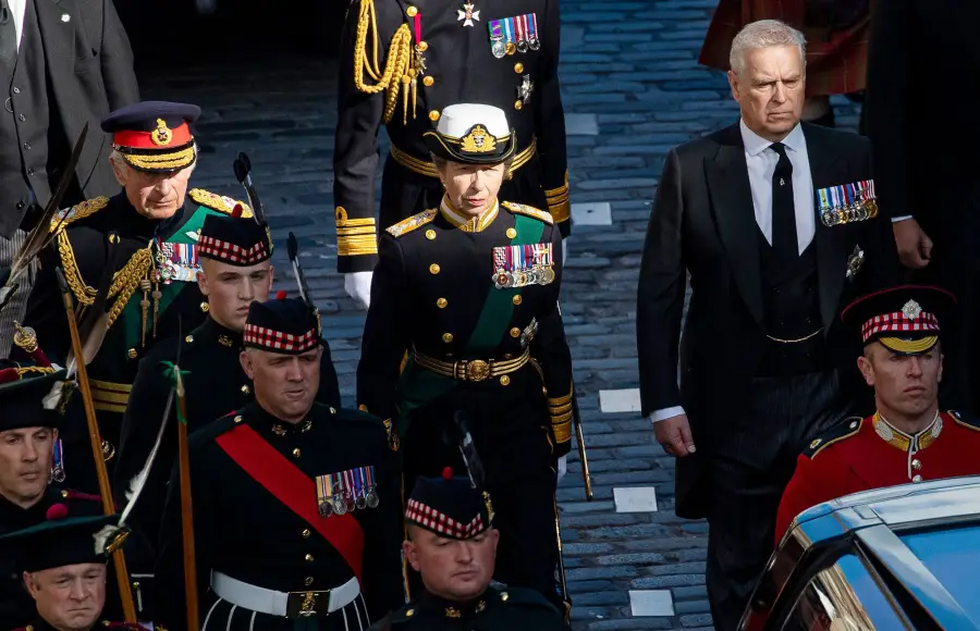 Queen Elizabeth II's 4 Children Walk Behind Her Coffin in Edinburgh