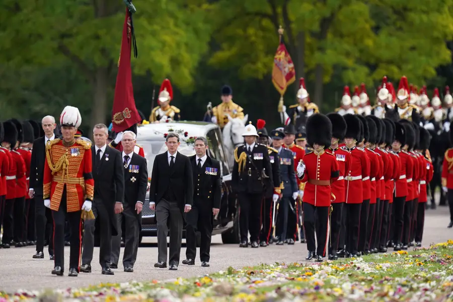 Queen Elizabeth II’s Reign Ends as State Crown, Orb, Scepter Are Removed From Coffin During Committal Service