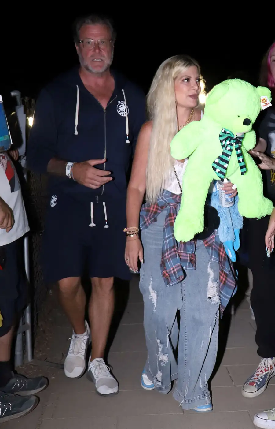 Tori Spelling and Dean McDermott How Stars Celebrated Labor Day 2022