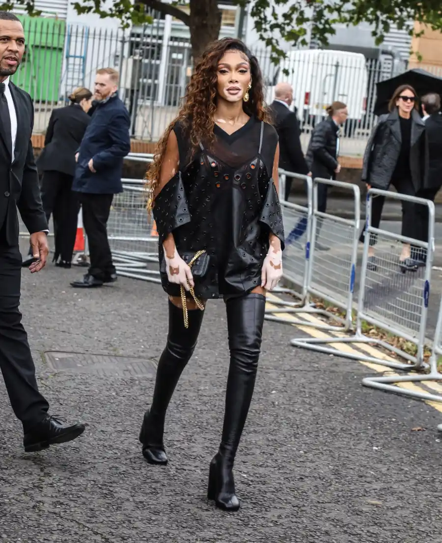 Winnie Harlow London Burberry Show