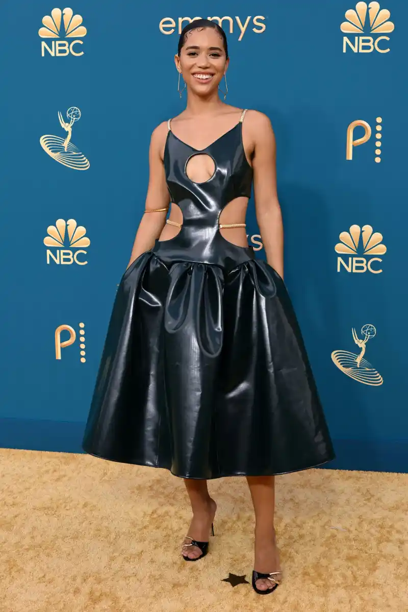 Yellowjackets Stars Melanie Lynskey and Christina Ricci Stun on 2022 Emmy Awards Red Carpet