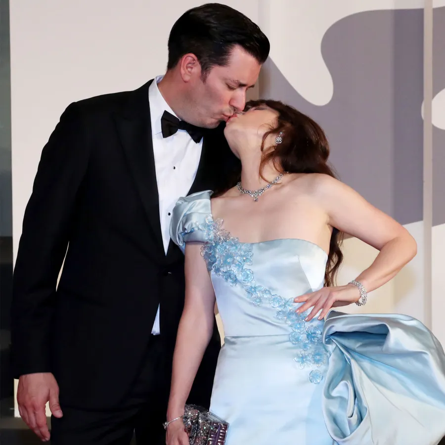 Zooey Deschanel, Jonathan Scott Pack on PDA at Venice Film Festival
