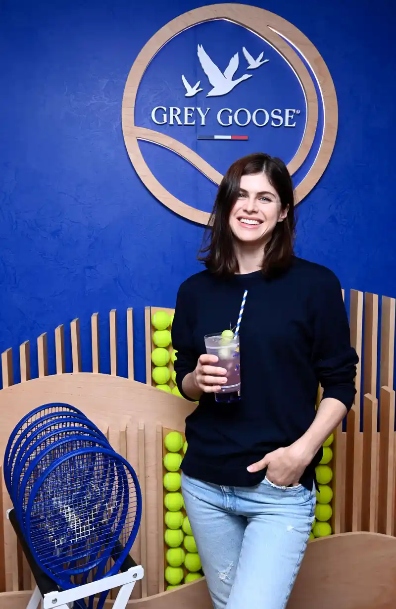 hot pics The White Lotus star Alexandra Daddario Honey Deuce in the Grey Goose Suite during the 2022 US Open