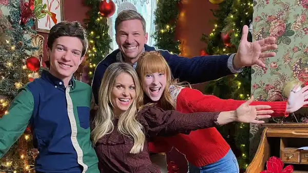 A-Christmas...Present-CandaceCBure-Marc-Blucas