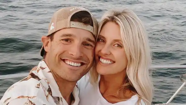 Alex Farrar Instagram 2 Bachelorette Alum Garrett Yrigoyen Is Engaged to Alex Farrar
