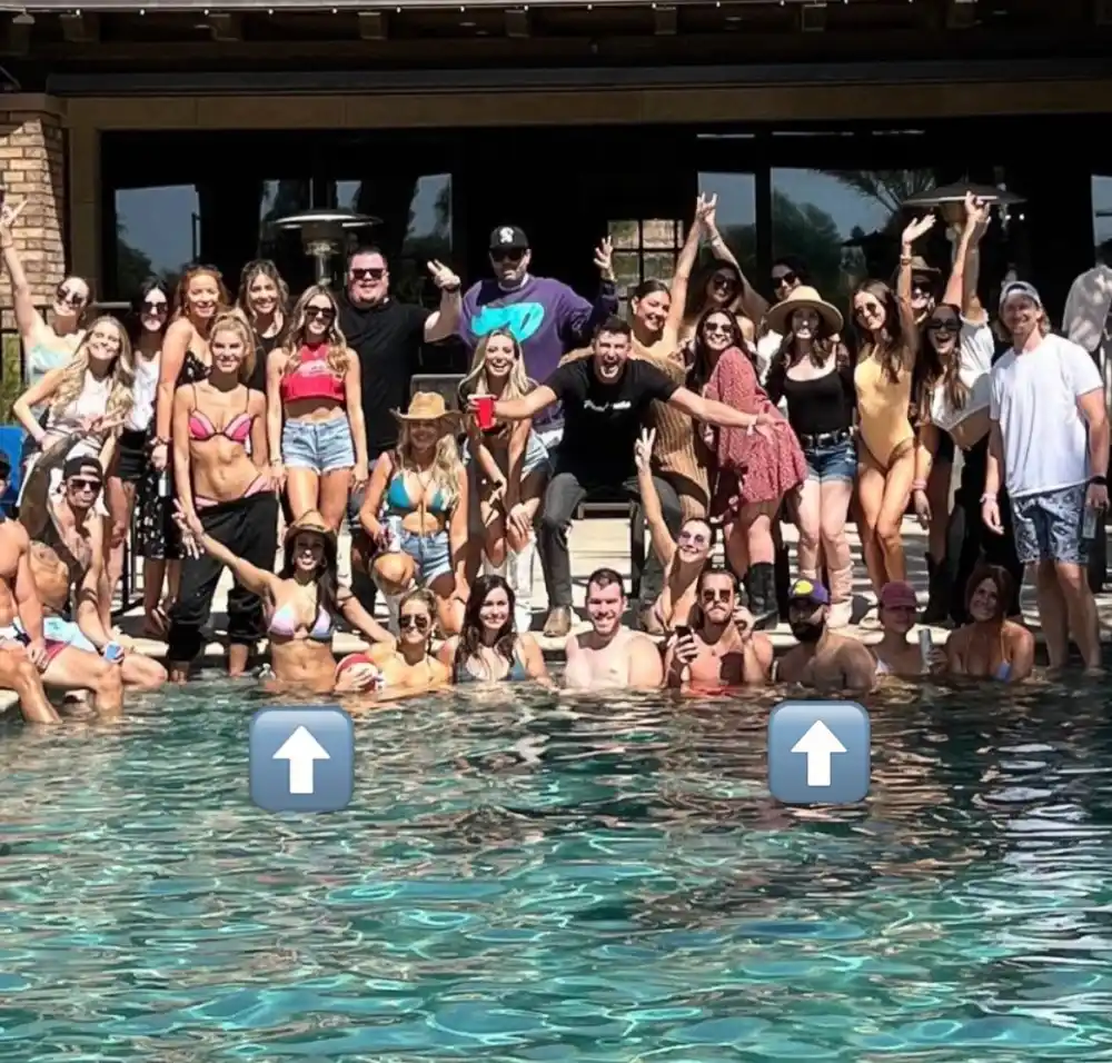 Bachelor in Paradise's Kira Mengistu and Justin Glaze Feud Over Salley Carson Stagecoach Story 2