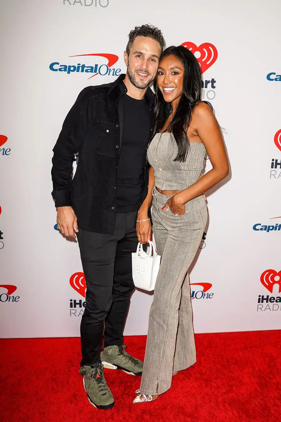 Clare Crawley and Ryan Dawkins Engaged 1 Month After Going Public With Romance- Bachelor Nation Reacts 09