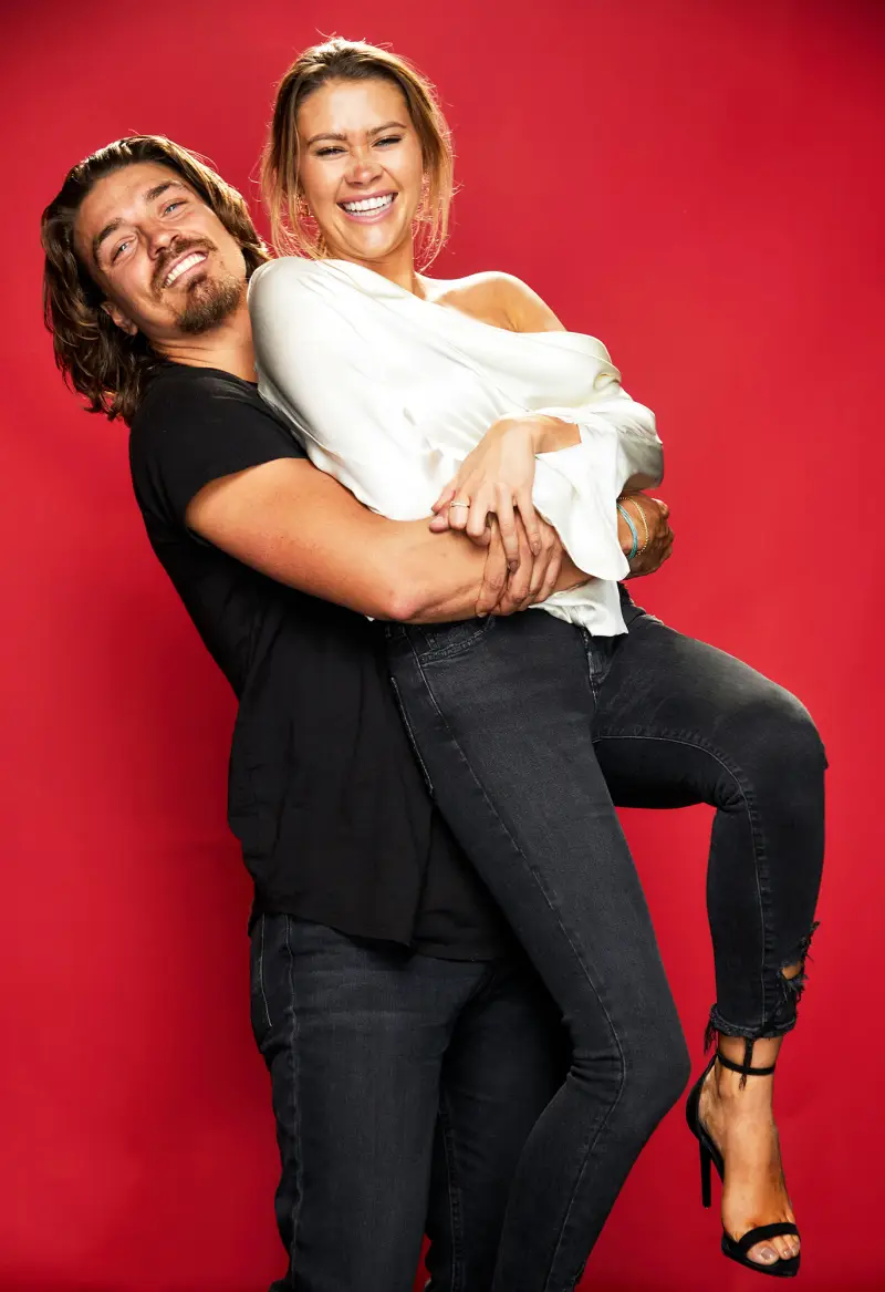 Dean Unglert Confirms Caelynn Miller-Keyes Engagement During Hawaiian Trip: Bachelor Nation Reacts