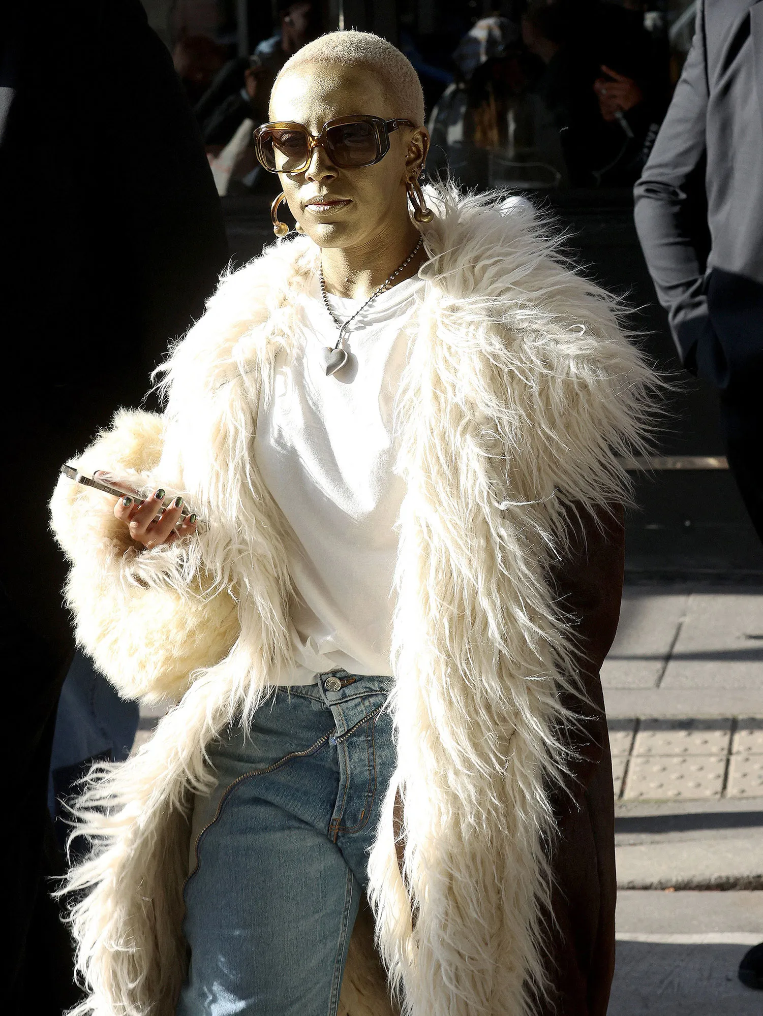 Doja Cat Gold Paint Paris