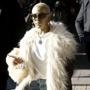 Doja Cat Gold Paint Paris