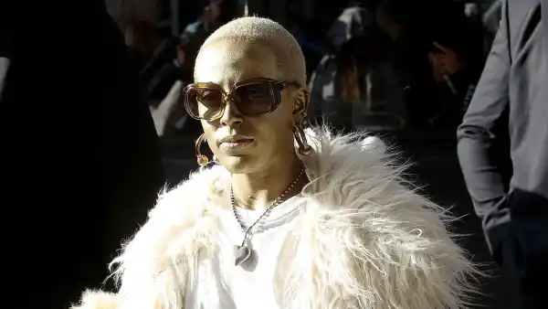 Doja Cat Gold Paint Paris