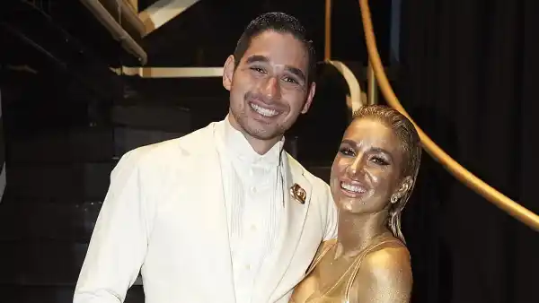 Feature Jessie James Decker and Alan Bersten DWTS Dancing With The Stars Episode 3 Recap Bond