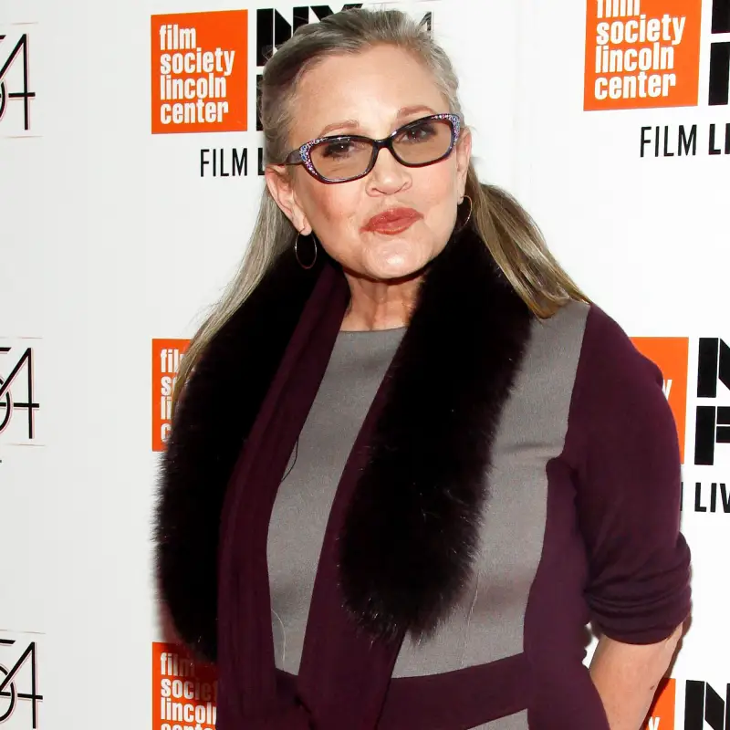 Gallery: Matthew Perry Felt ‘Unlovable’ Before Julia Roberts Split, Details OyxContin Addiction, ‘Friends’ End, More in Memoir