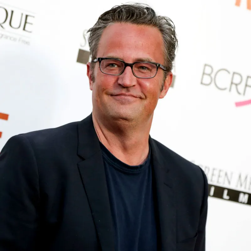 Gallery: Matthew Perry Felt ‘Unlovable’ Before Julia Roberts Split, Details OyxContin Addiction, ‘Friends’ End, More in Memoir