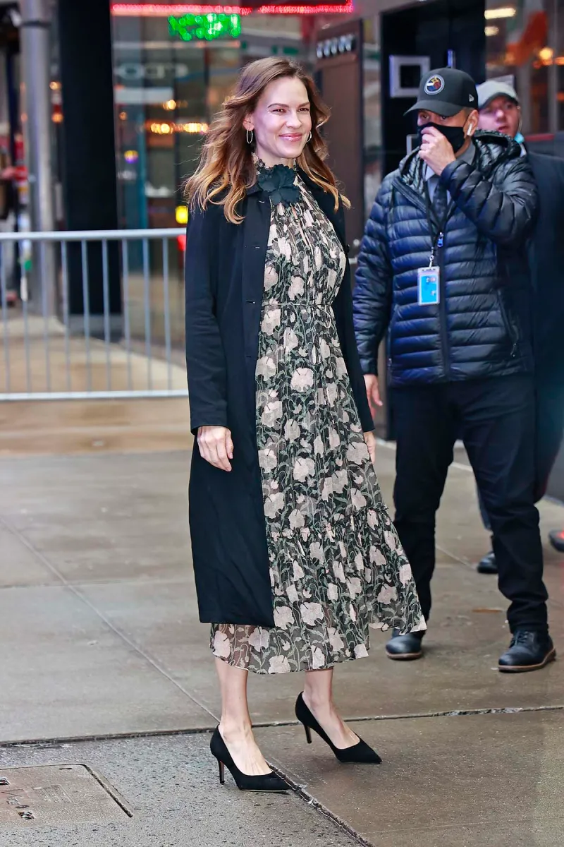 Hilary Swank Shows Off Baby Bump After Announcing That She’s Expecting Twins