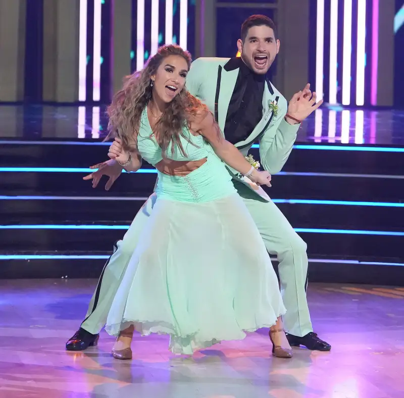 Jessie James Decker and Alan Bersten DWTS Dancing with the Stars Episode 6 Stars Stories Week Prom Night