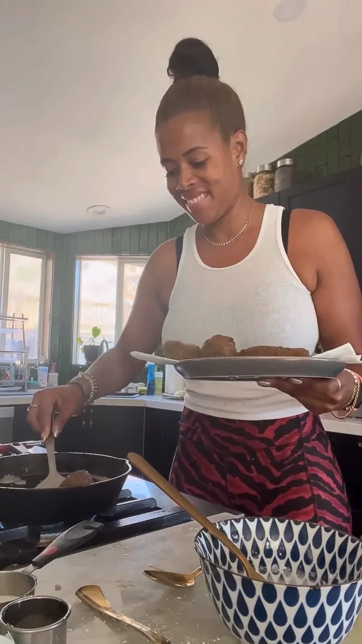 Kelis- Inside a Day in My Life 03