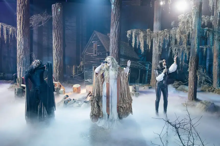 Kelly Clarkson 03 Halloween 2022