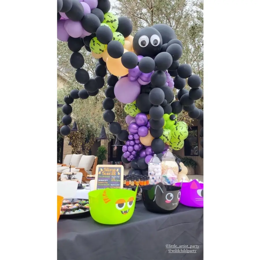 Khloe Kardashian Documents a Sweet Cousin Halloween Party 16