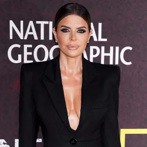 Lisa Rinna Has Surprising Reaction to Being Booed at BravoCon