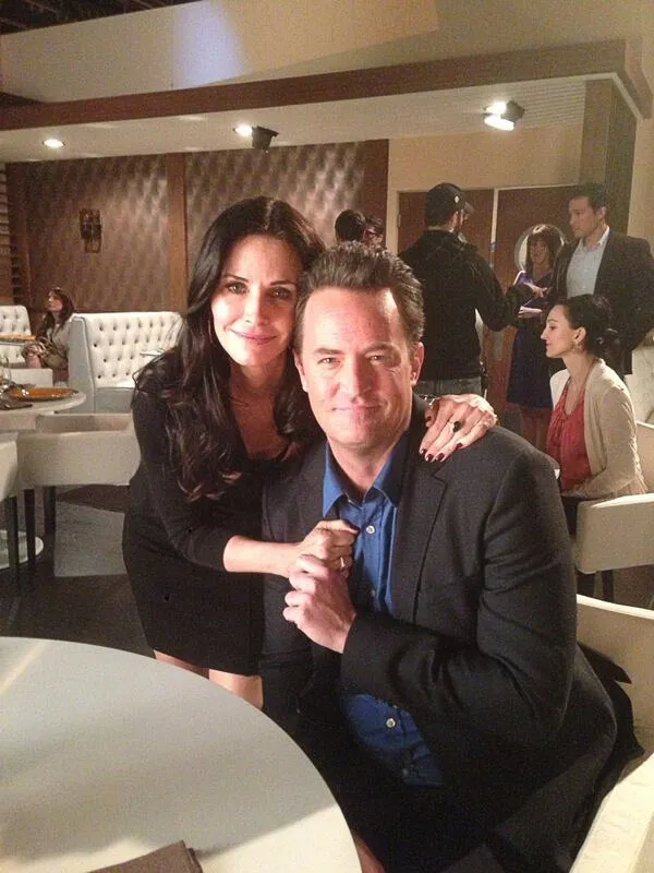 Matthew Perry and Courteney Cox’s Relationship:Quotes Through the Years 055