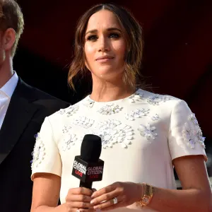 Meghan Markle Felt Like a ‘Bimbo’ as a ‘Deal or No Deal’ Briefcase Girl