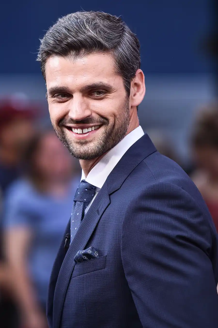 Dean Unglert Confirms Caelynn Miller-Keyes Engagement During Hawaiian Trip: Bachelor Nation Reacts