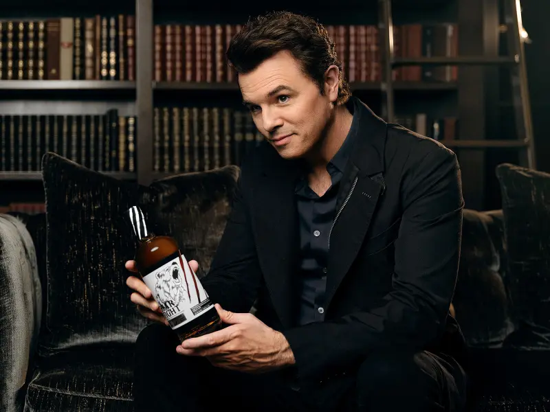 Seth MacFarlane Bear Fight Hot Pics