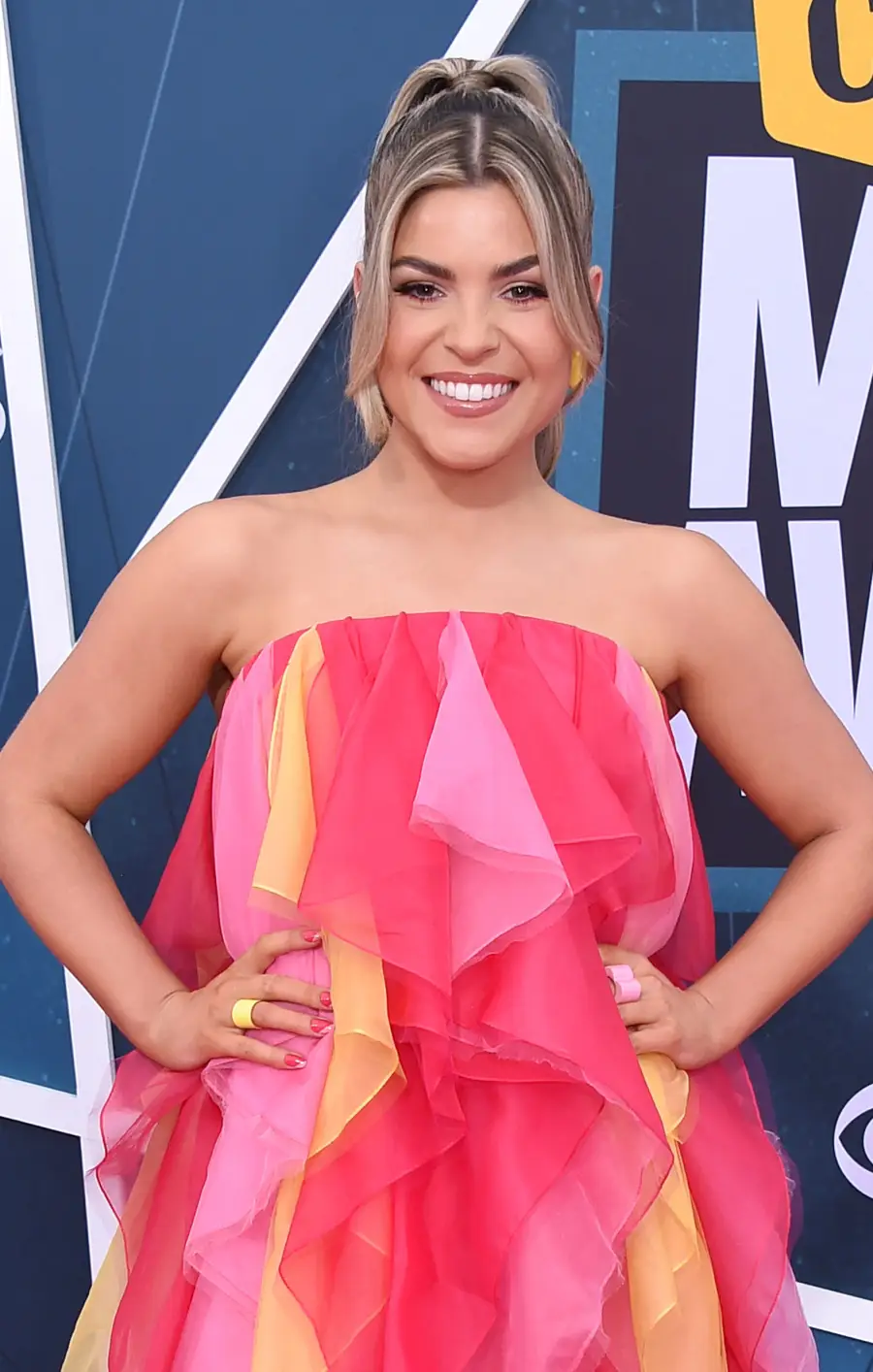 Tenille Arts Celebs Pay Tribute to Late Country Icon Loretta Lynn