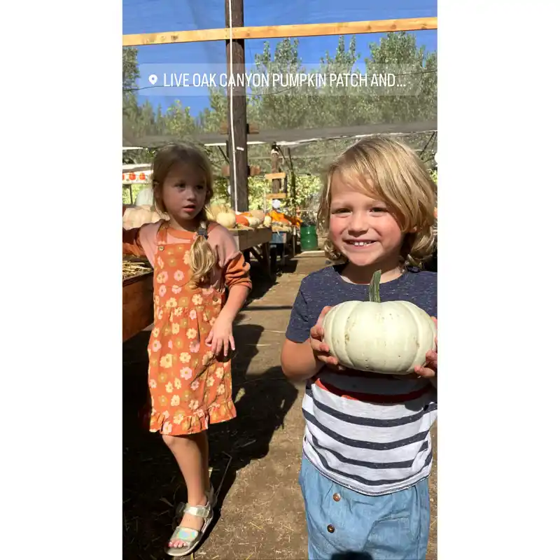 Fall Feels! DWTS’ Witney, More Parents Take Their Kids to Pumpkin Patches