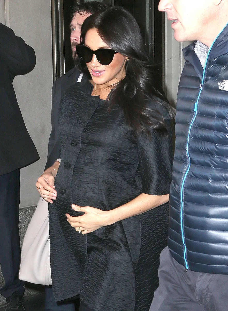 meghan-markle-le-specs-sunglasses