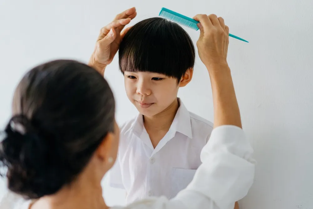 rat-tail-comb-us-weekly