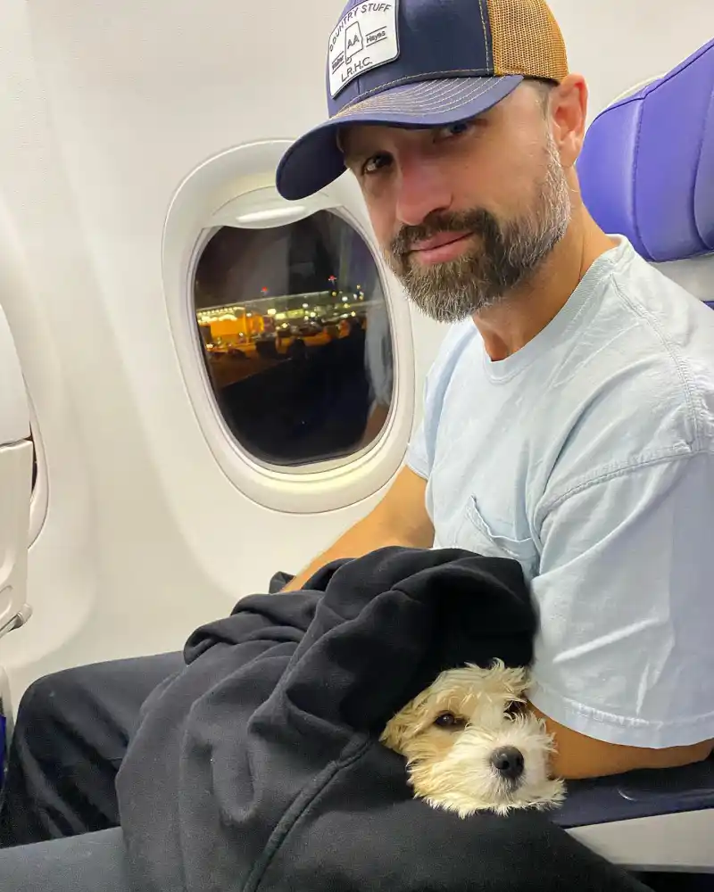 A Complete Guide to Country Music Stars’ Cutest Pets- Blake Shelton, Taylor Swift and More 110